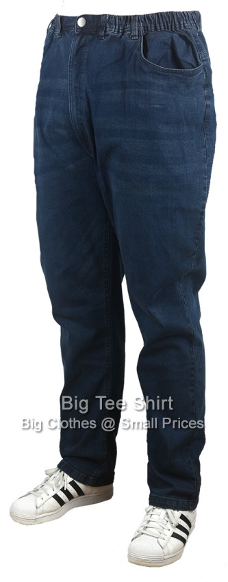 A man wearing a pair of stretch jeans.